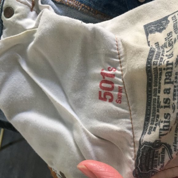 Distressed Levi's - Picture 4 of 4